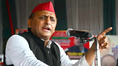 Akhilesh Yadav accuses UP govt of carrying out encounters with eye on polls, says Constitution under threat