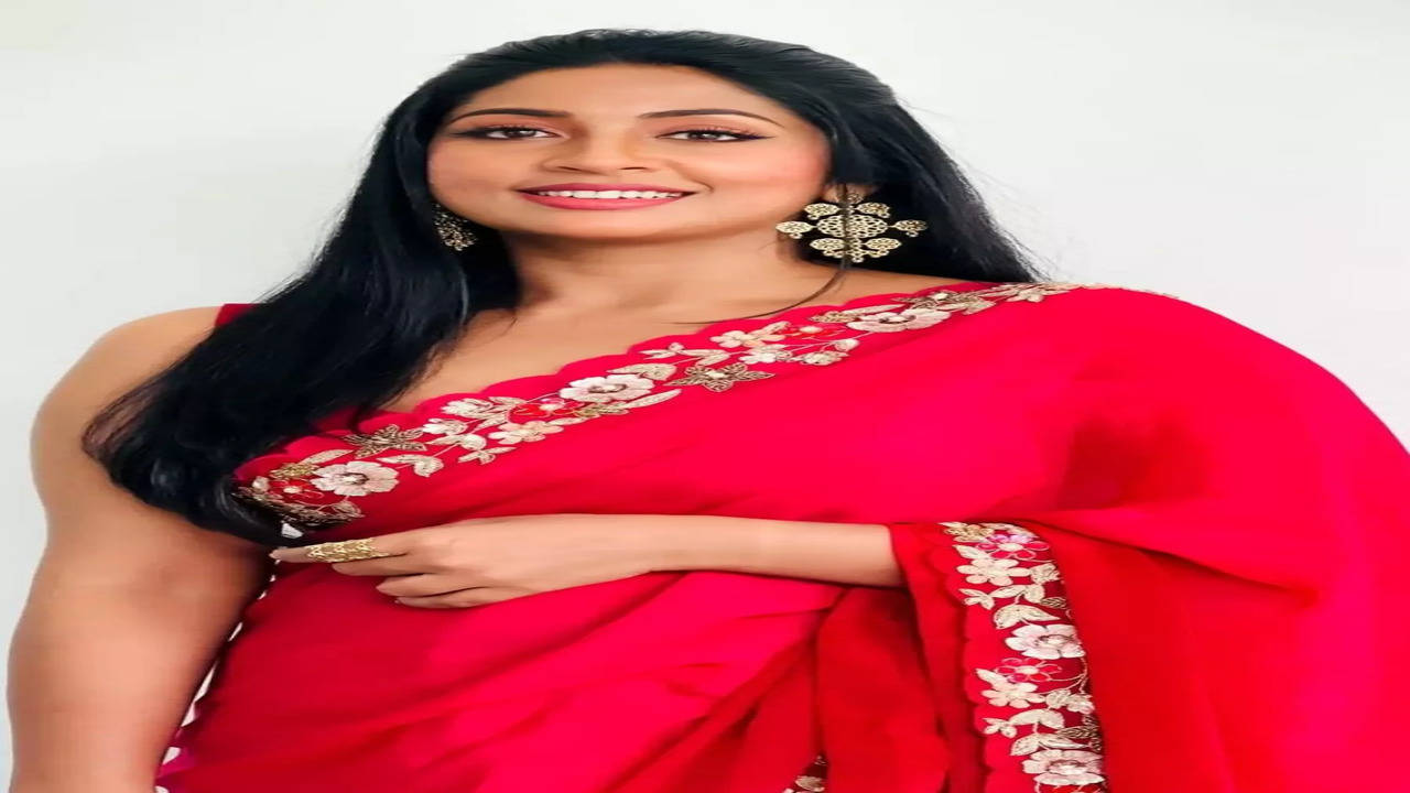 I am enjoying the journey post comeback, says Navya Nair | Malayalam Movie  News - Times of India