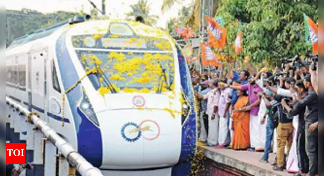 Rousing reception as Vande Bharat train arrives in Kerala ...