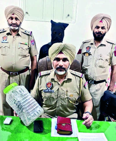One-sided love or cheating? Man stabs 27-yr-old woman to death