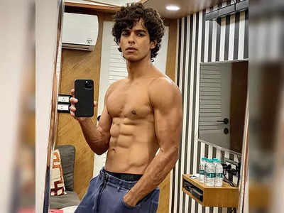 Ishaan Khatter flaunts his washboard abs
