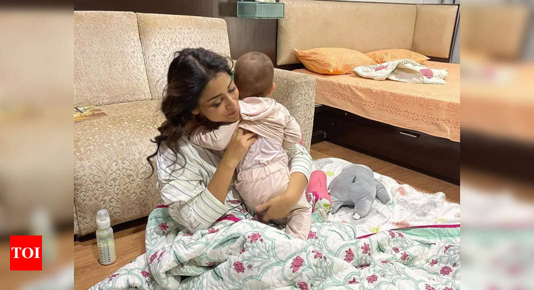 Shriya Saran recalls losing her cool when she resumed work while her 8 months old daughter Radha had mumps – Times of India