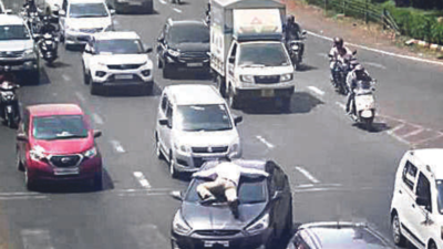 Driver of car 'on ganja', traffic cop dragged 20km on bonnet in Navi Mumbai