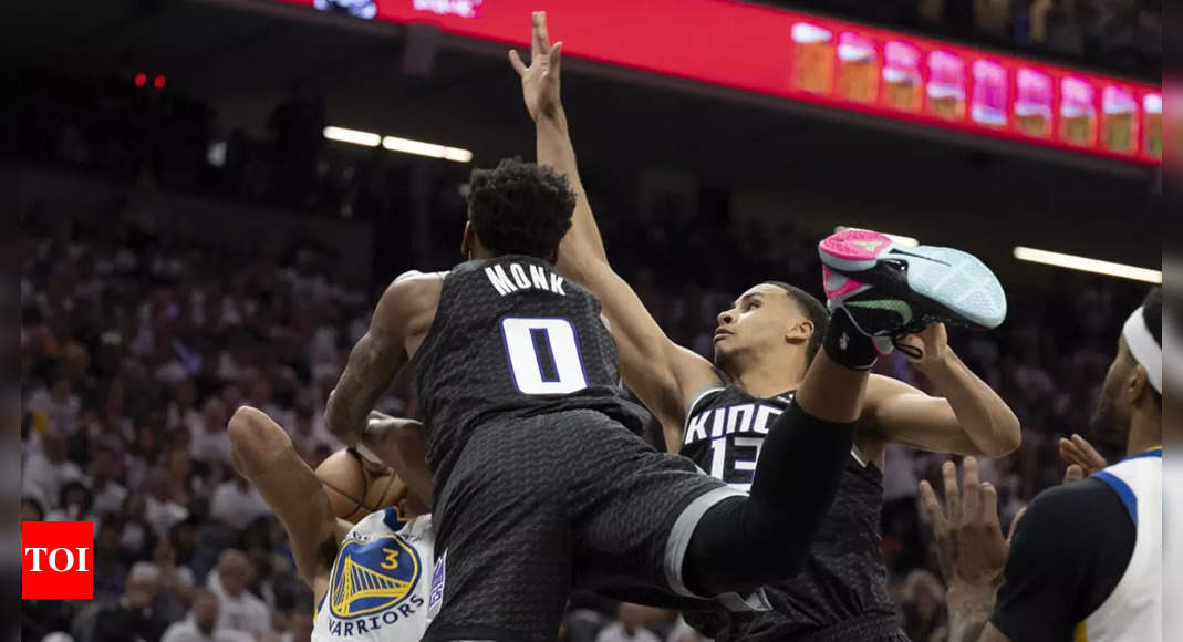 Golden State Warriors keep rolling, edge Indiana Pacers