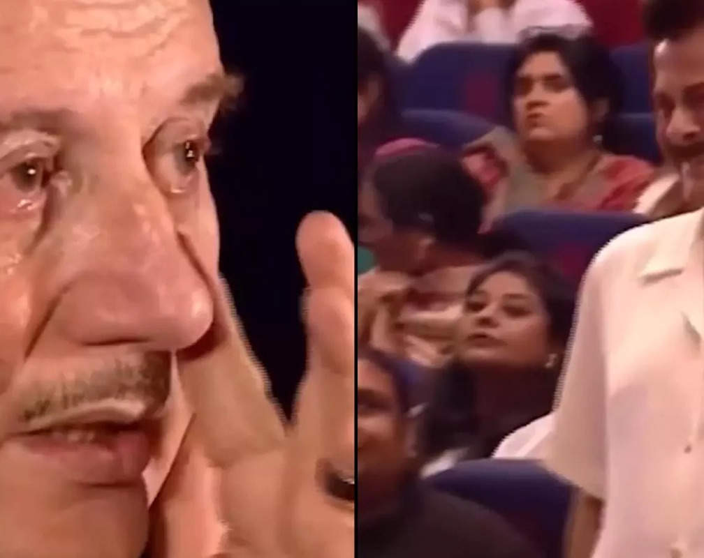 
'Heartbreaking!' Anupam Kher and Anil Kapoor get emotional and cry inconsolably at Satish Kaushik's memorial
