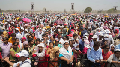 Maharashtra Bhushan Award ceremony turns deadly; 11 die, over 600 suffer heatstroke in Kharghar