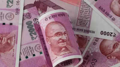 Rupee falls 12 paise to 81.97 against US dollar