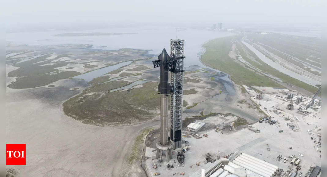 SpaceX postpones 1st launch attempt of Starship, world’s tallest rocket