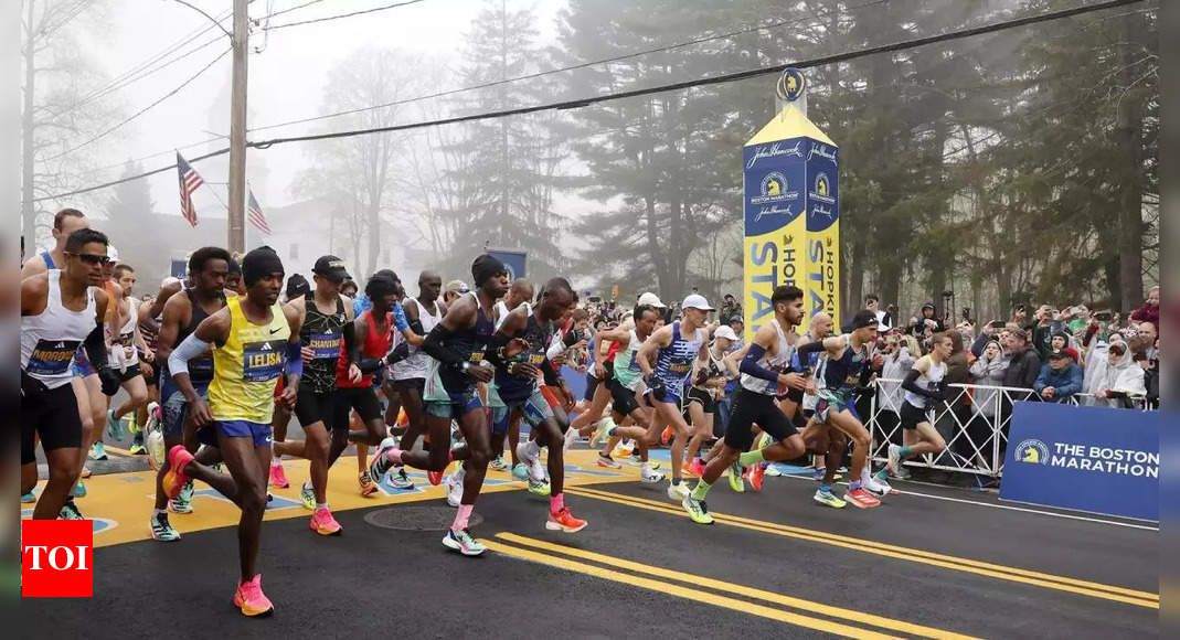 Boston Marathon Fast field gathers for start of 127th Boston Marathon