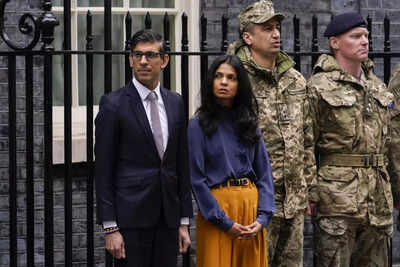 UK PM being probed over wife's stocks