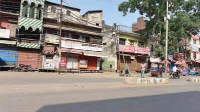 Atiq murder: From snapping internet to seniors hitting the roads, Prayagraj police did all to maintain calm in city areas