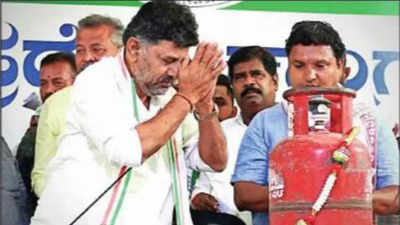 Will gas cylinders be game changer for parties in Karnataka polls?