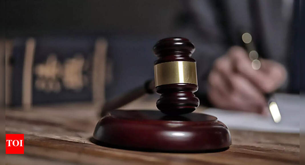 How to Become a Judge in India: Qualifications, Eligibility, & Salary ...