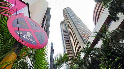 Sensex, Nifty fall for 2nd day on selling in oil, banking stocks