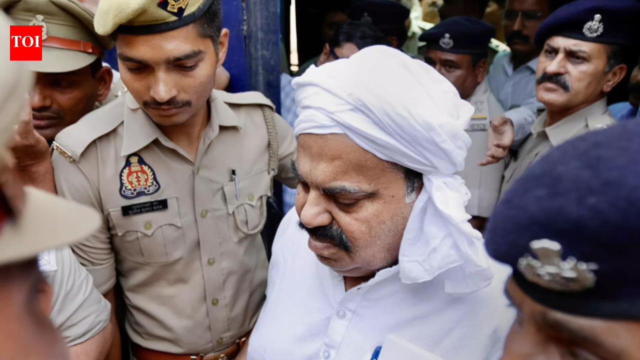'Atiq Ahmed had connection with LeT', BJP leaders claim as politics on ...
