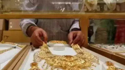 India's gem, jewellery exports decline 23.7% to Rs 21,501.96cr in March; marginally up in FY23