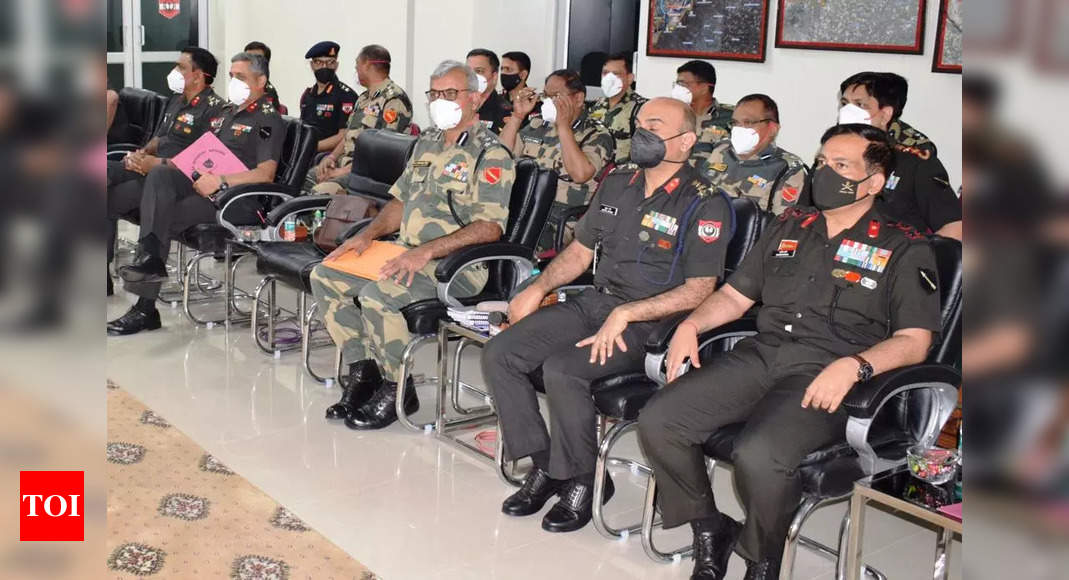 जालंधर कैंट – टाइम्स ऑफ इंडिया में आयोजित सेना-बीएसएफ तालमेल सम्मेलन