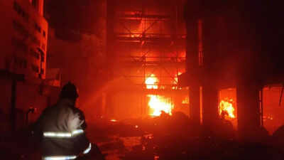 Fire breaks out at commercial complex in Thane city | Thane News ...