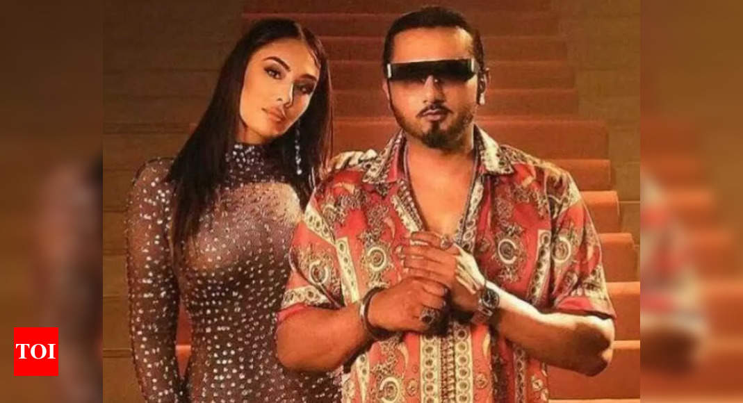Honey Singh and Tina Thadani call off their relationship after a year of dating: Report – Times of India