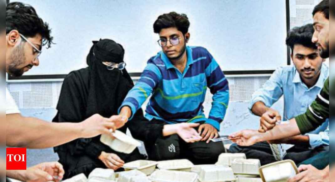 Students' initiative delivers home-made Sehri in Hyderabad | Hyderabad ...