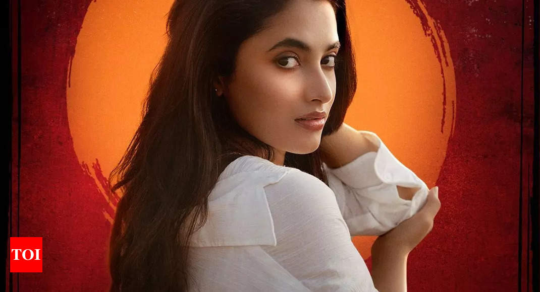 Kalyana Sex Videos - Priyanka Arul Mohan 'excited' to star opposite Pawan Kalyan in Sujeeth's OG  | Telugu Movie News - Times of India