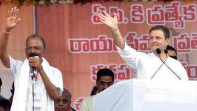 Karnataka assembly polls: Former APCC chief Neelakanthapuram Raghuveera Reddy returns to active politics, campaigns in Bengaluru