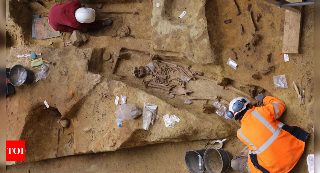 Paris: Ancient necropolis unearthed next to busy Paris train station ...