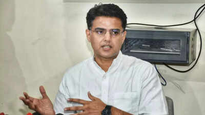 Congress punishes Sachin Pilot, drops him from Karnataka campaign list