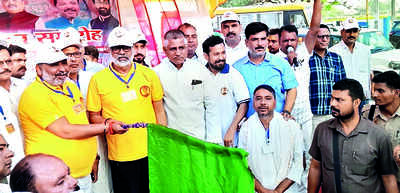Prince Kumar of Saharanpur gets first prize in half marathon
