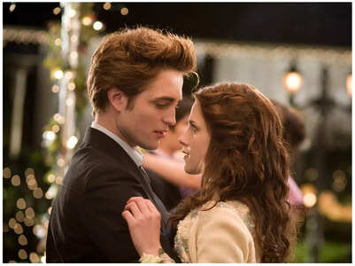 'Twilight' series in the works; TV adaptation of the Robert Pattinson-Kristen Stweart film series in early development