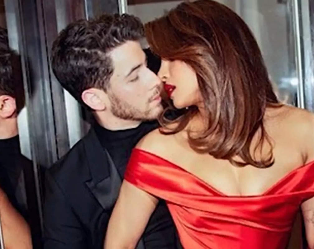 
Couple goals! Priyanka Chopra and Nick Jonas get romantic in the lift; fans say 'Too cute for the internet'
