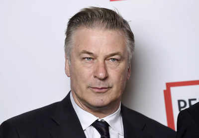 Alec Baldwin charge to be dropped in movie set shooting case