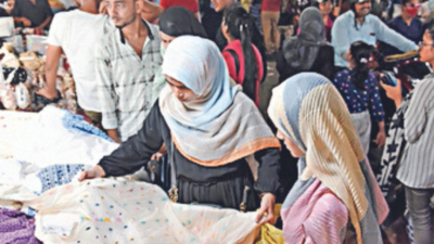 Eid shopping: Markets in Kolkata extend working hours again