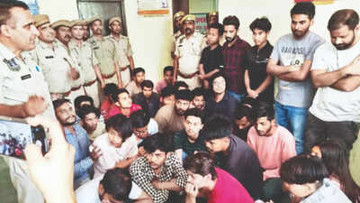 Cops bust fake call centre duping US citizens online in Jaipur, 32 held