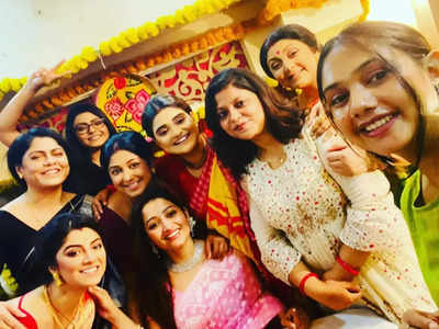 Bride-to-be Sudipta Banerjee's 'Sohag Jol' co-stars host 'aaiburobhaat' ahead of her wedding