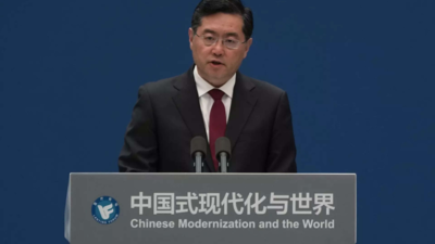 China foreign minister steps up threats against Taiwan