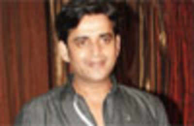 Ravi Kissen at a filmy party