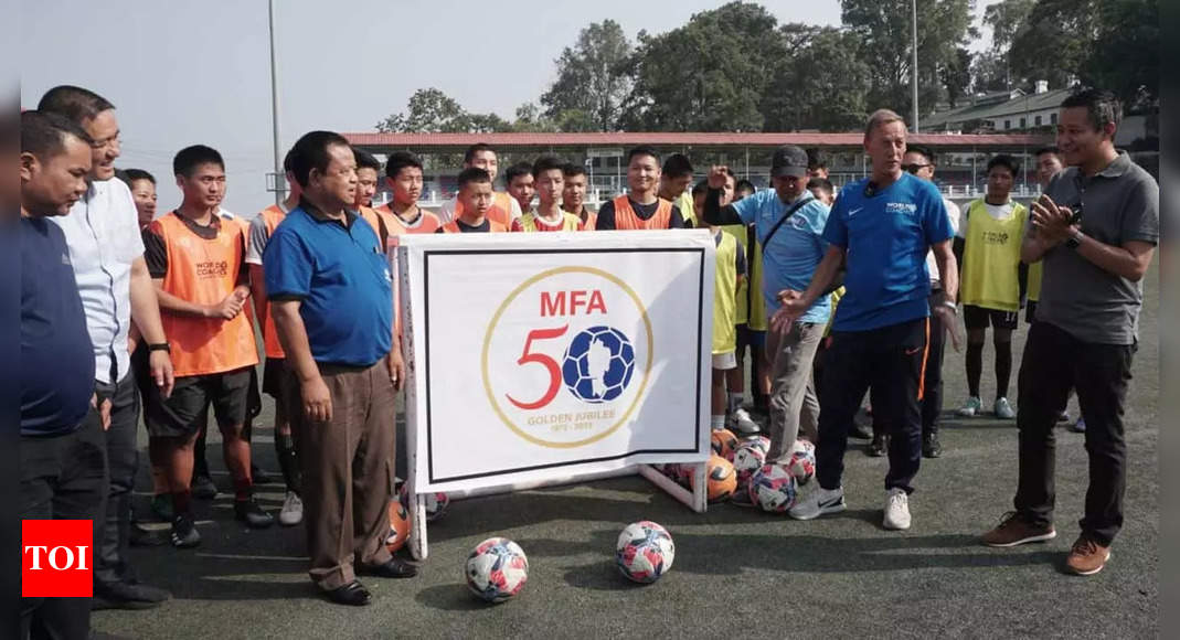 Mizoram Football Association’s Golden Jubilee-logo onthuld door de Nederlandse reus Nieskens |  Voetbal nieuws