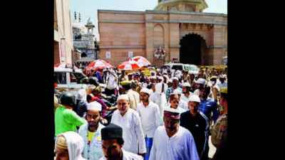 Friday Prayers Pass Off Peacefully Amid Tight Security Across UP ...