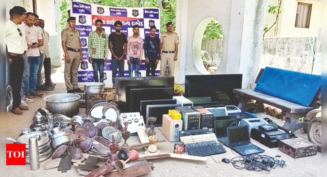 Dahod: Four Arrested In Dahod For 16 Thefts Committed In Schools ...