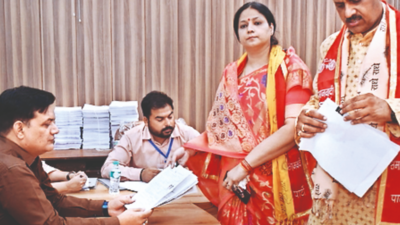Vandana Bajpai of SP files for mayor post in Kanpur