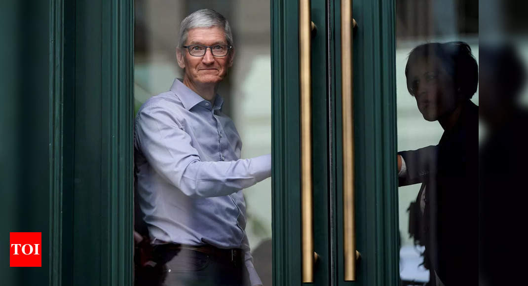 Apple CEO Tim Cook met with Bharti Airtel CEO Sunil Bharti Mittal – Times of India