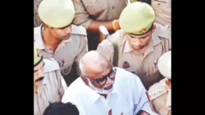 Atiq Ahmad's lawyer Khan Shoulat Hanif booked for criminal conspiracy in Umesh Pal murder case
