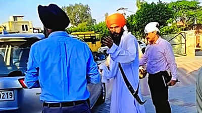 Punjab Police Arrest Fugitive Pro-Khalistan Preacher Amritpal Singh ...