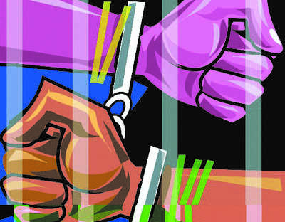 7 students caught for harassing schoolgirls