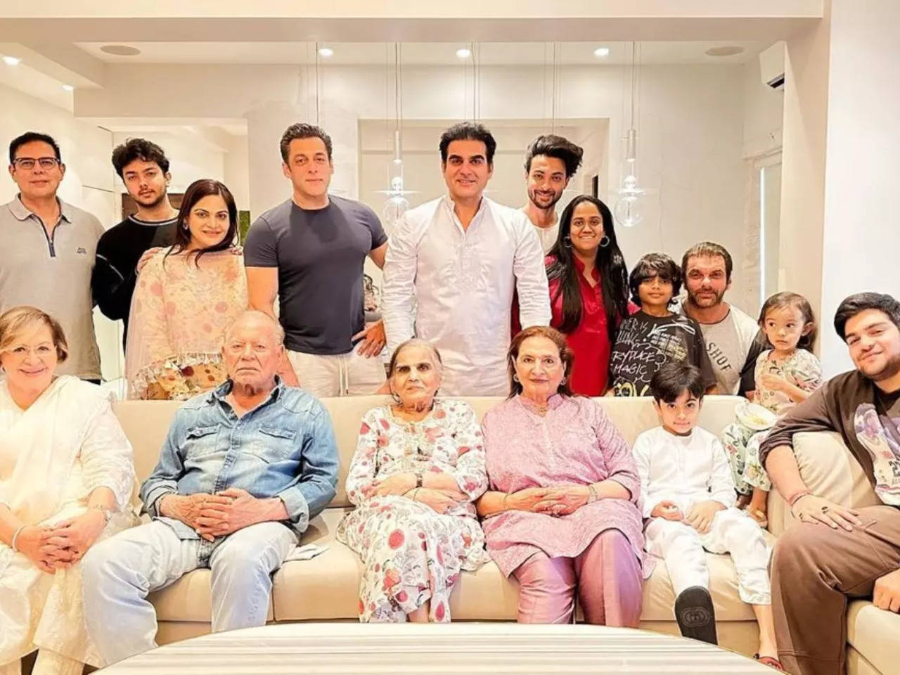 Inside Salman Khan's Eid celebration with family | Hindi Movie News - Times of India