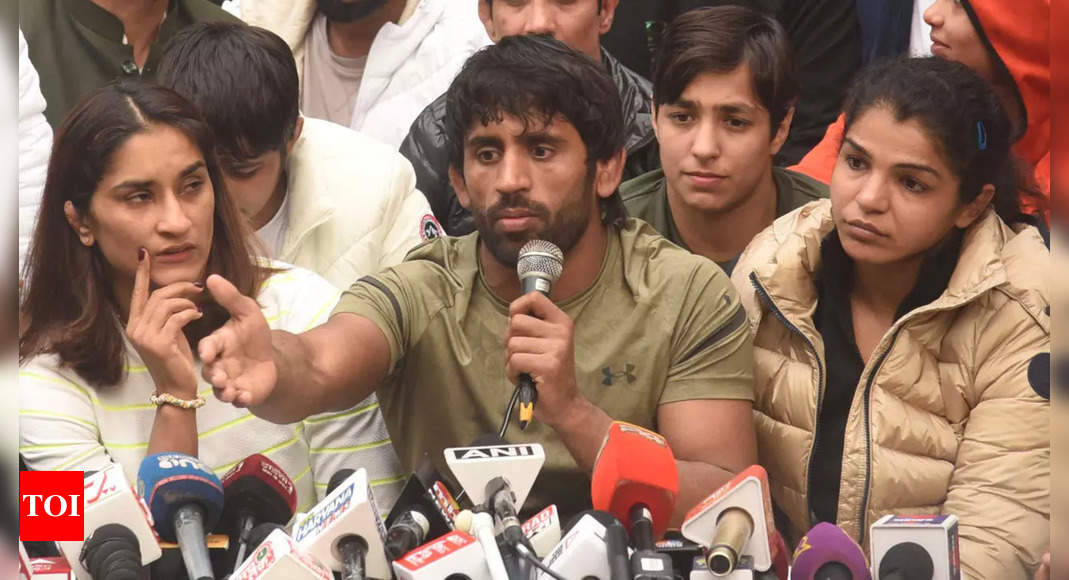 ‘We are getting threats’: Bajrang Punia, Vinesh Phogat, other wrestlers reach Jantar Mantar to begin protest again | More sports News – Times of India