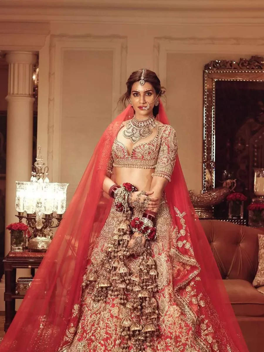 Kriti Sanon sets hearts racing in wedding-ready lehengas | TOIPhotogallery