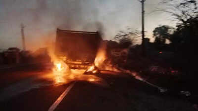 3 killed in fire following collision between two trailers in Rajasthan's Barmer