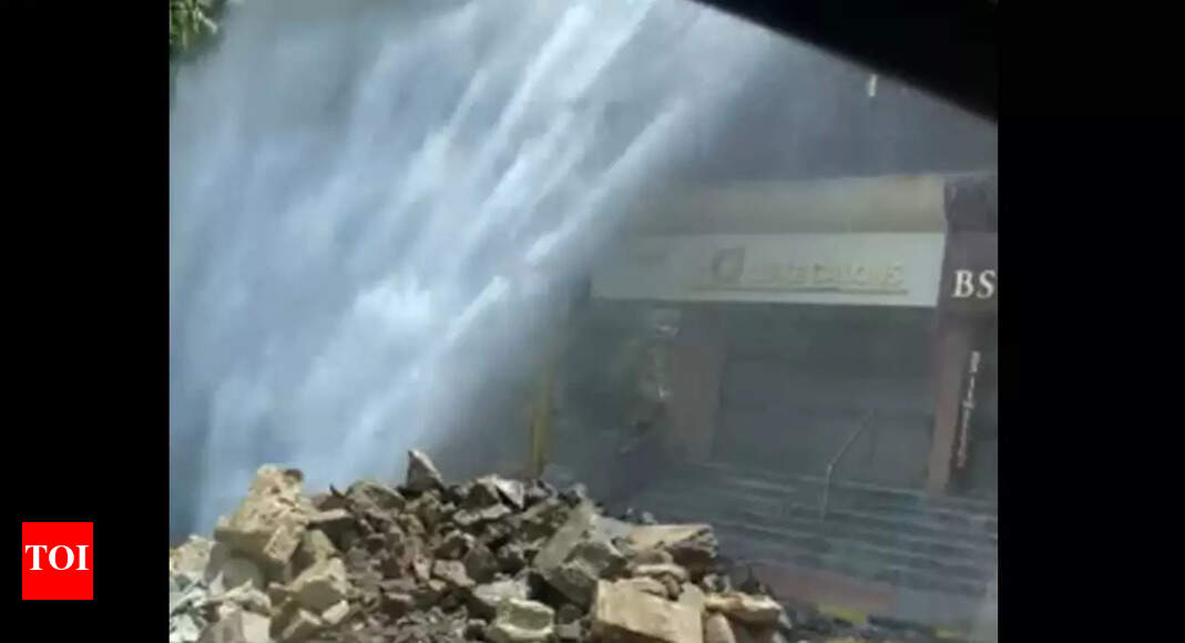 Mumbai Water supply affected in H West ward after pipeline bursts on Waterfield Road Mumbai